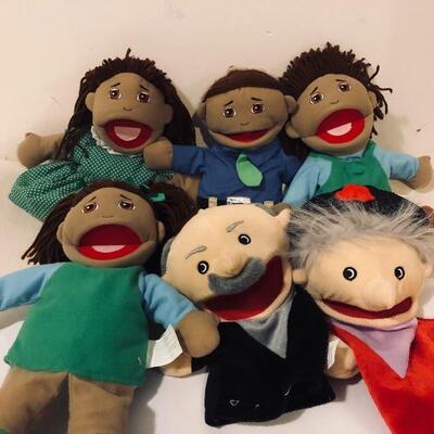 Family Puppet Set