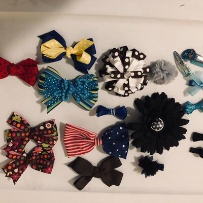Lot of hair bows