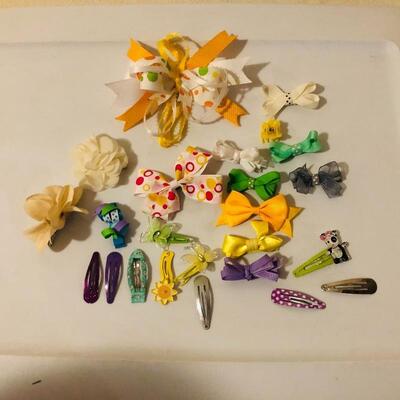 Lot of hair bows