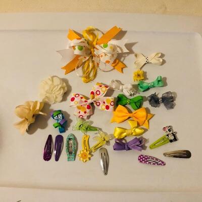 Lot of hair bows