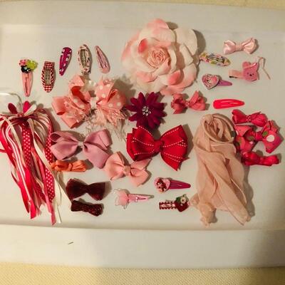 Lot of hair bows