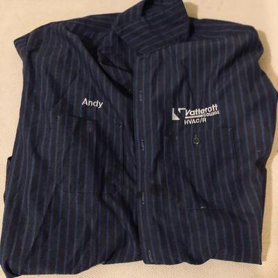 Menâ€™s medium work shit