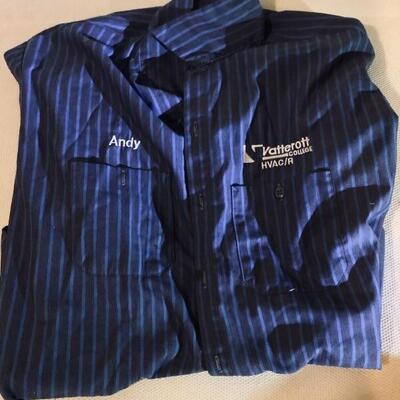 Menâ€™s medium work shit