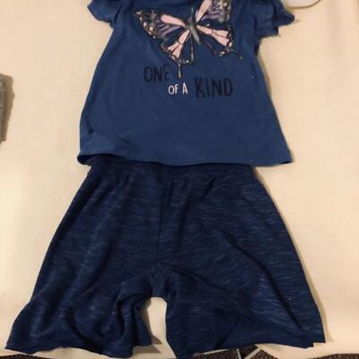 Girls clothing 