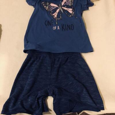 Girls clothing 