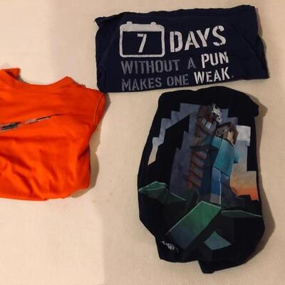 Boys sz 8 t shirts