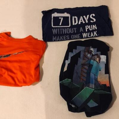 Boys sz 8 t shirts