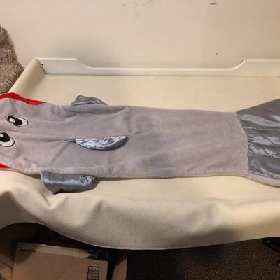 Childrenâ€™s shark tail blanket