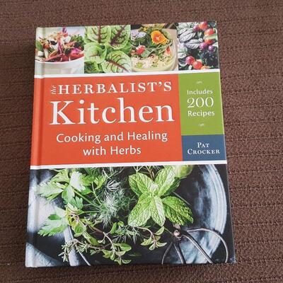 Herbalists Kitchen Guide & Cookbook