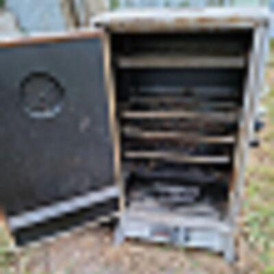 Vermont Castings Signature series smoker 