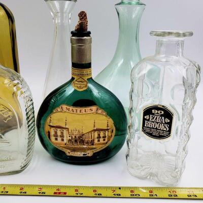 COLLECTABLE GLASS BOTTLE BUNDLE 