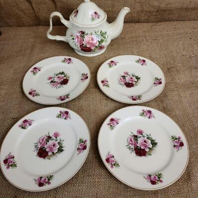 Formalities by Baum Bros Teapot and 4 plates