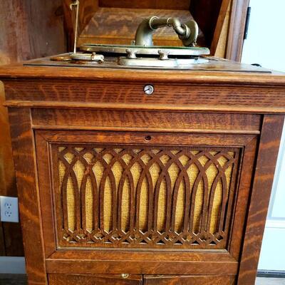 ANTIQUE KIMBALL VICTROLA W/ RECORDS 