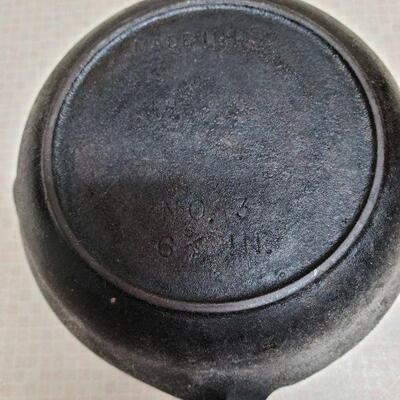 2 Vtg cast iron skillets
