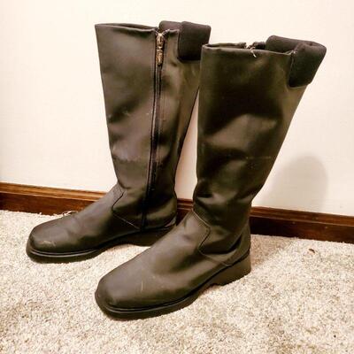 ETIENNE AIGNER LADIES ALL WEATHER BOOTS 