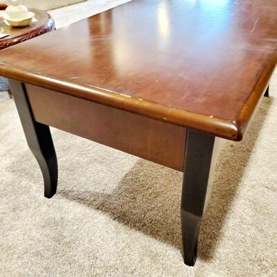 BROYHILL MODERN COFFEE TABLE WITH DRAWERS 