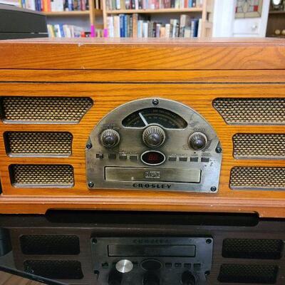 Crosley model CR 66 AM/FM /CD/Stereo unit