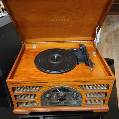 Crosley model CR 66 AM/FM /CD/Stereo unit