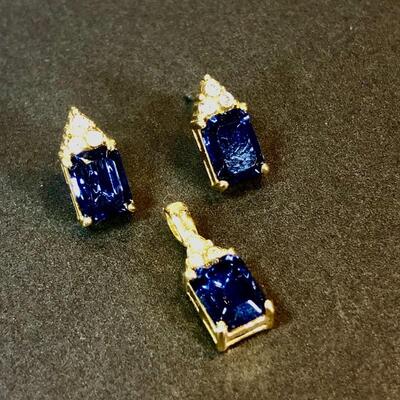 Large Sapphire Pendant & Earrings 