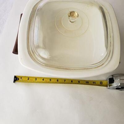 Large serving dish with rack