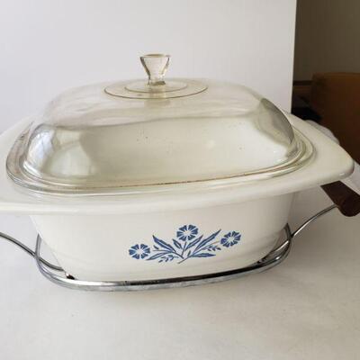 Large serving dish with rack