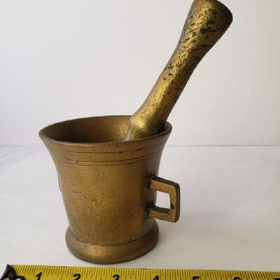 Heavy brass mort and pestle 