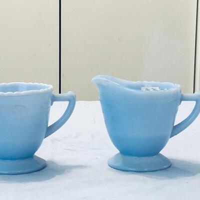 McKee Delphite Creamer Set