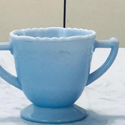 McKee Delphite Creamer Set