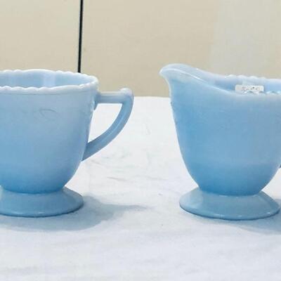McKee Delphite Creamer Set