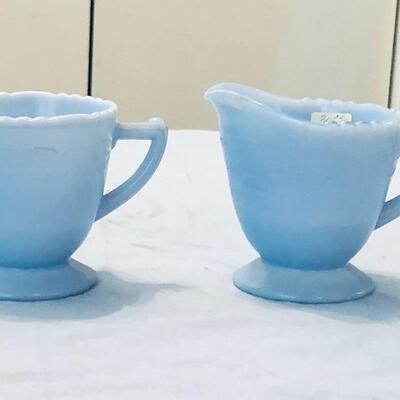McKee Delphite Creamer Set