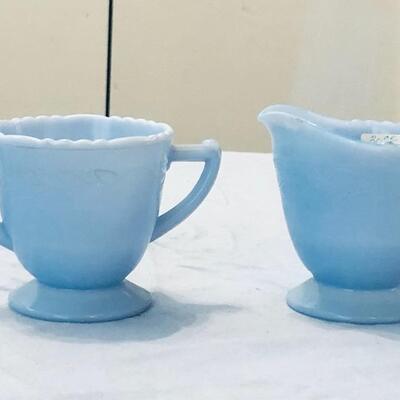 McKee Delphite Creamer Set