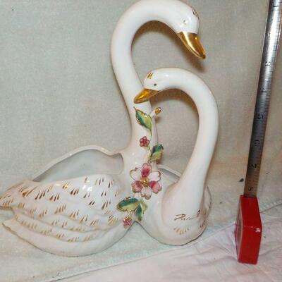 "14 in. Twin Ceramic Swans".