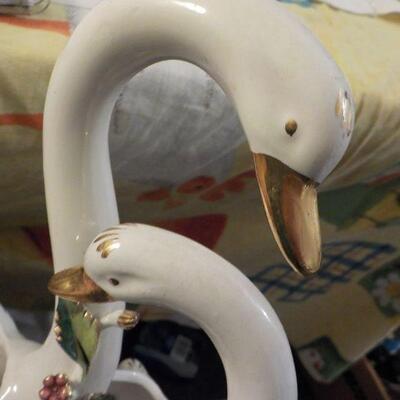 "14 in. Twin Ceramic Swans".