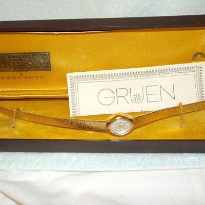 " Vintage Gruen High Fashion Ladies Watch". Gold Plated.