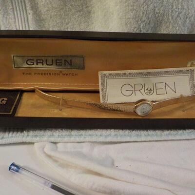 " Vintage Gruen High Fashion Ladies Watch". Gold Plated.