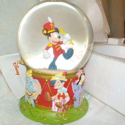 " Mickey's Mouse 75th Anniversary Snow Globe "
