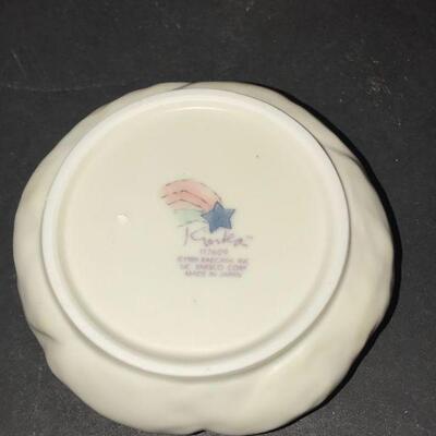 Kinka  Raecath  Enesco Porcelain  Trinket Box