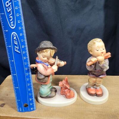 LOT# 68 "Morning Concert" & "Puppy Love" w/CC Stands, HUM#1 & #447, TMK 6 MINT