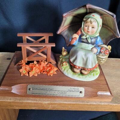 LOT# 67 "Smiling Through" w/Stand & Plaque HUM# 408/0