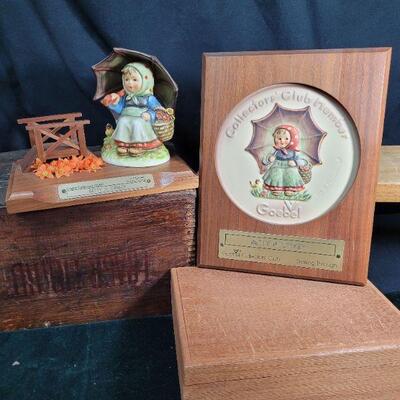 LOT# 67 "Smiling Through" w/Stand & Plaque HUM# 408/0