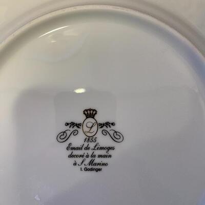 Set of 4 Email de Limoges Godinger grape plates.