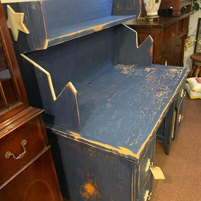 Distressed computer desk with stars