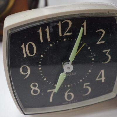 Lot 11 Clock lot #2