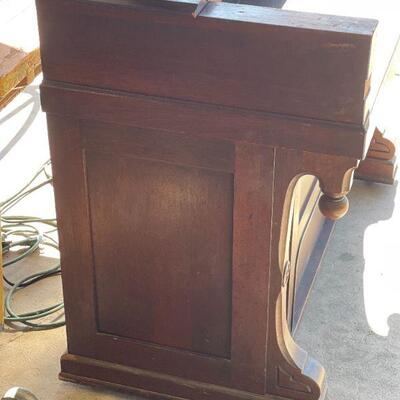 Lot 56 Ornate Piano Style Writing Desk 40x32x22