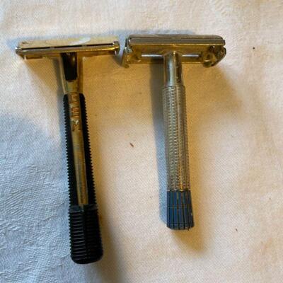 Two vintage mens razors 