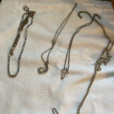 4 vintage necklaces 
