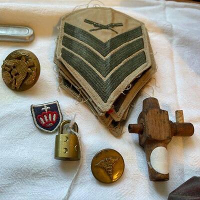 Mixed lot of Military & collectables 