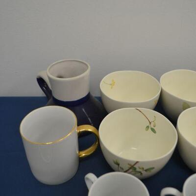 LOT 9 MISC CUPS AND BOWLS