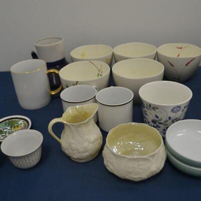 LOT 9 MISC CUPS AND BOWLS