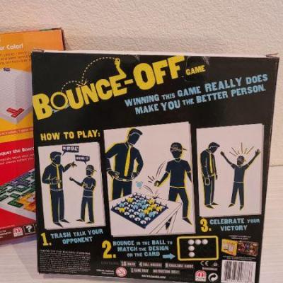 Lot 31: (2) Family Games - BOUNCE OFF & BLOKUS
